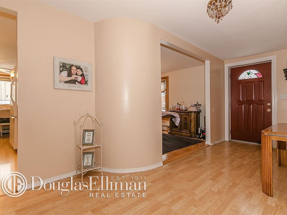 1st image of 24 Janet St