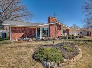 9438 Crestwood Manor Dr, Saint Louis, MO