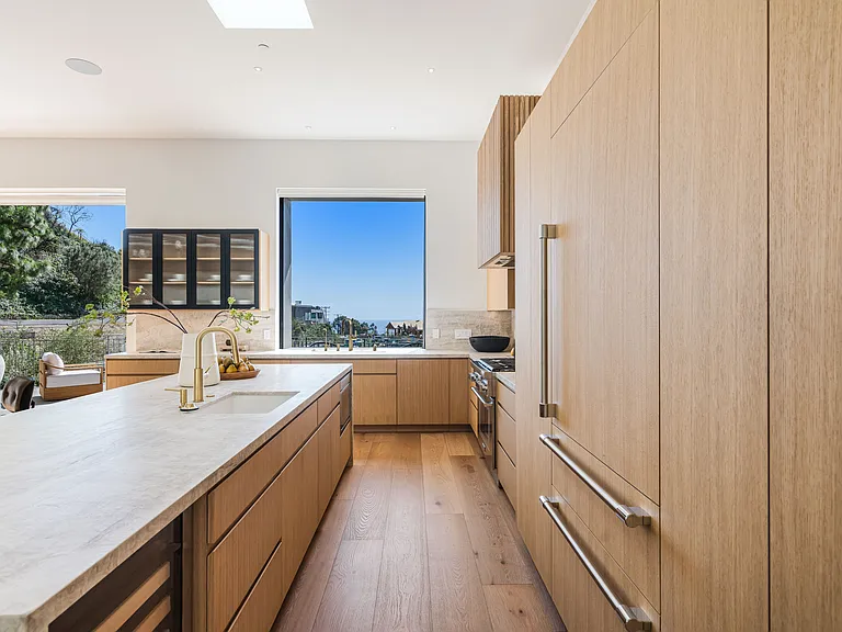 1205 Las Lomas Pl — Photo 10