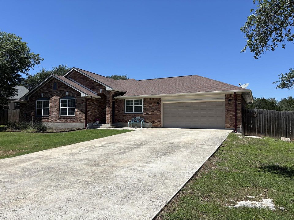 1st image of 8 Stone Creek Cir