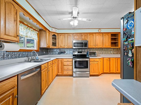 2nd image of 80 Marne Avenue