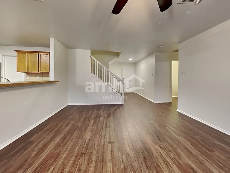 9749 Parkmere Dr — Photo 5