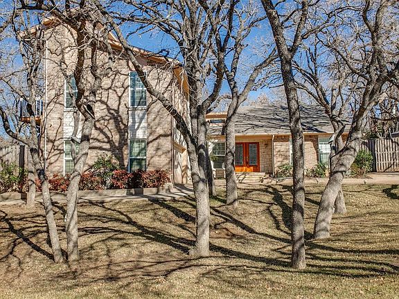2nd image of 5805 Trail Lake Dr