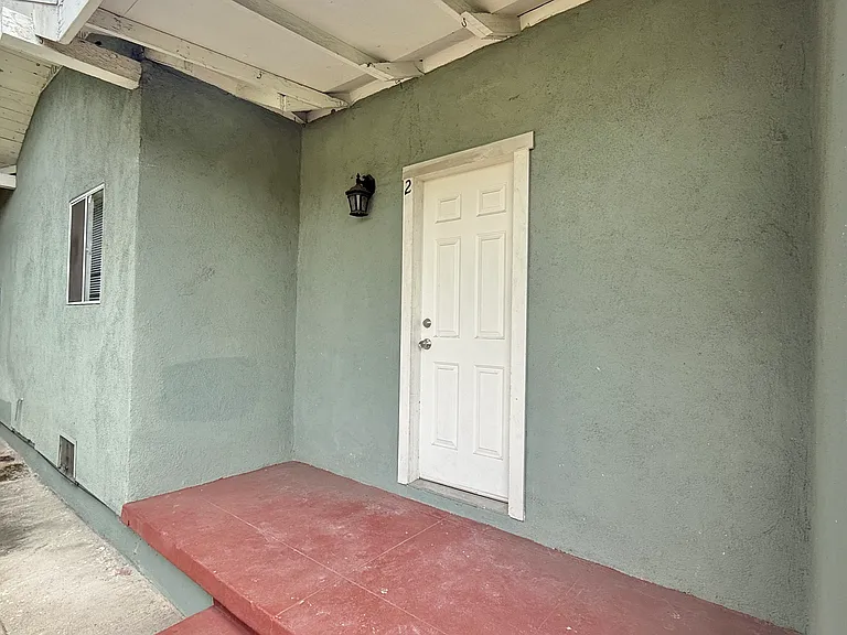 112 N Huntington Dr #2 — Photo 19
