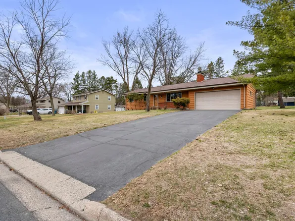 1330 E 99th St, Bloomington, MN 55425