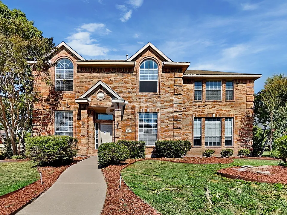 601 Ridgemont Dr