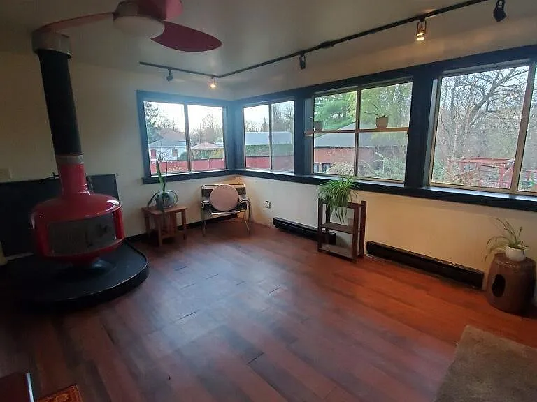 763 High St #5 — Photo 2