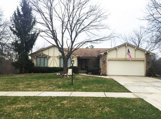 20454 Gill Rd, Livonia, MI 48152