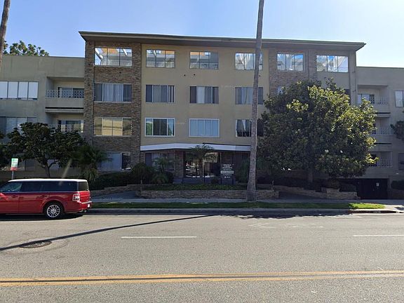 2nd image of 350 N Crescent Dr