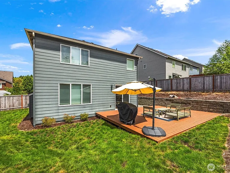6605 Svea Ct NE — Photo 35