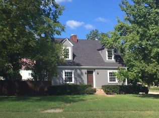 721 Cedar Ave, Cabool, MO 65689