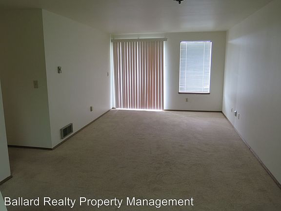 3rd image of 8508 Mary Ave NW APT 201