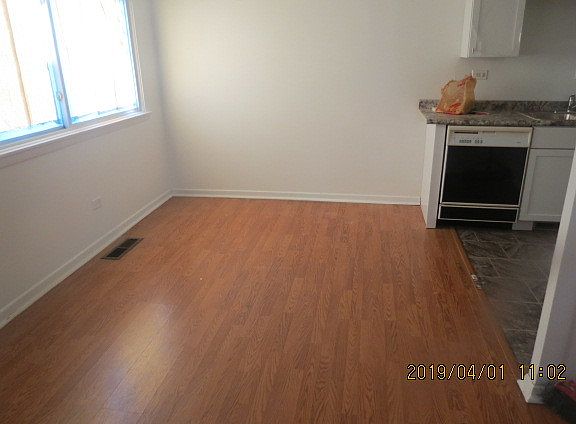 4th image of 82 W 140th St #None