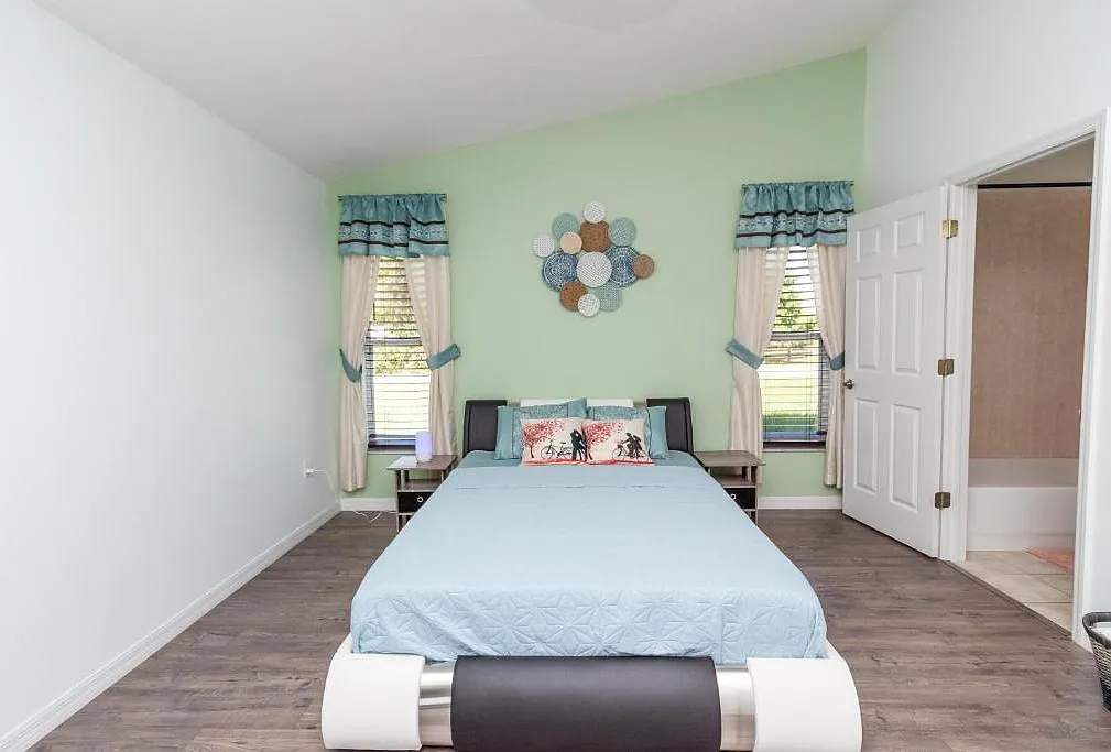 2 bed, 1800 sqft, $1,795 — Photo 1