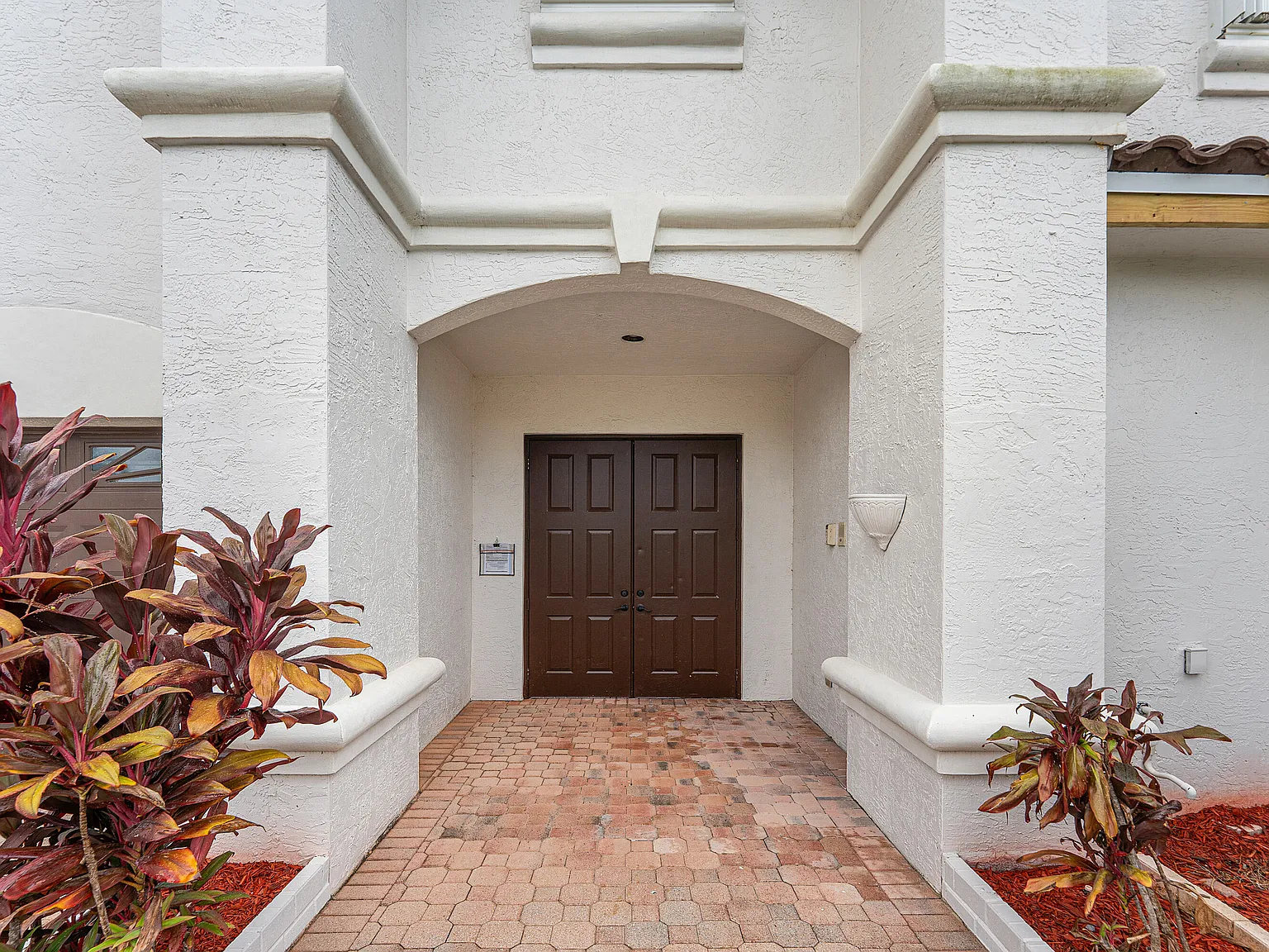 5 bed, 4.5 bath, 3395 sqft, $5,800 — Photo 4