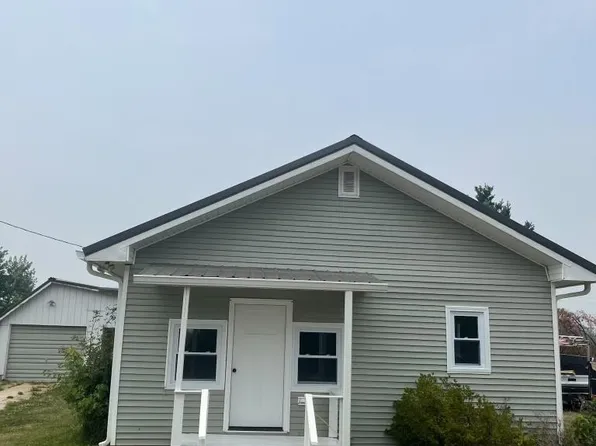 325 N 1st St, Edwardsport, IN 47528