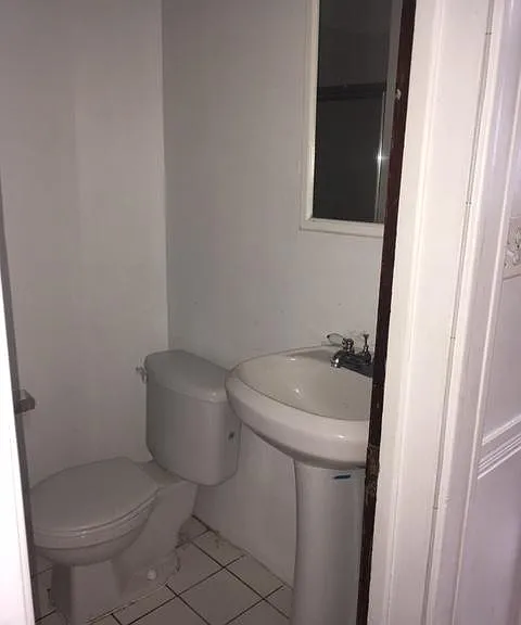 1116 W Wellington Ave #1 — Photo 5