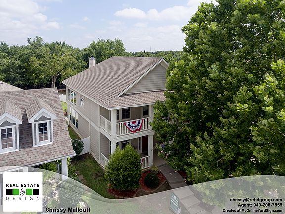 3rd image of 9925 Lexington Dr