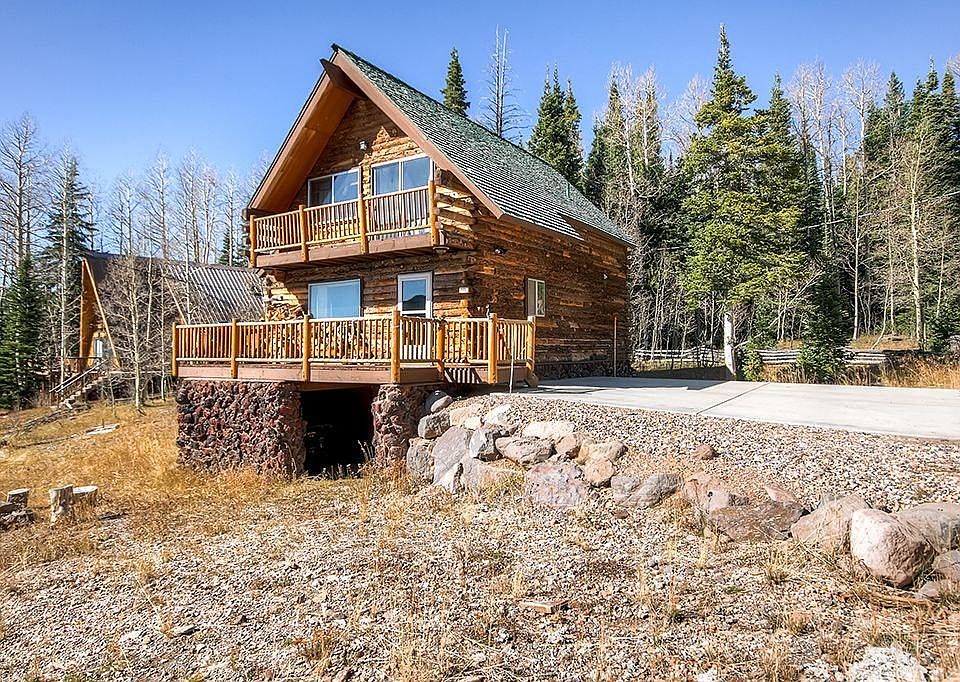 Log cabin living