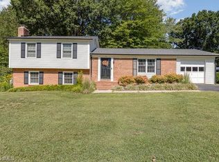 102 Valleyview Dr, King, NC 27021