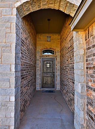 4th image of 3017 Paul St