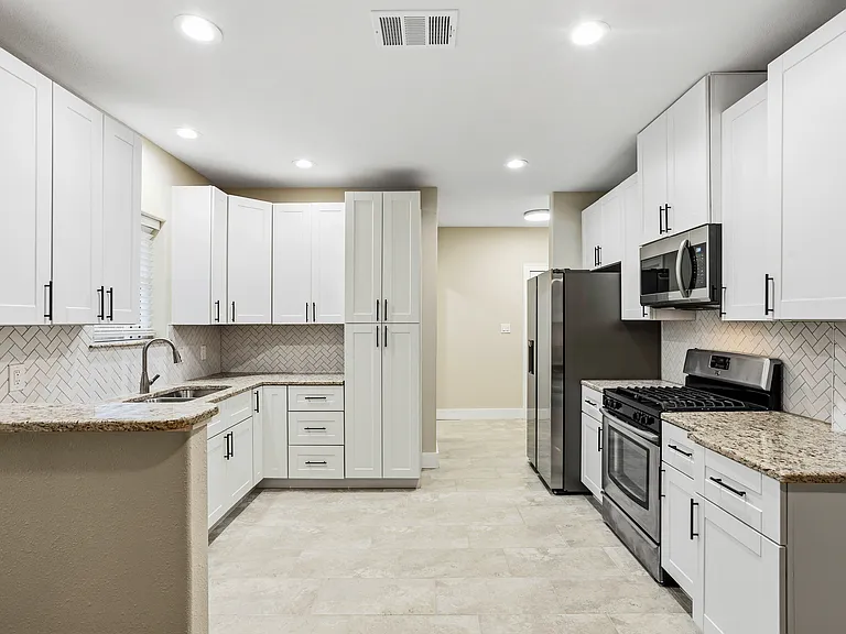 2319 Dell St — Photo 13