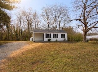 250 E Holly Grove Rd, Lexington, NC 27292