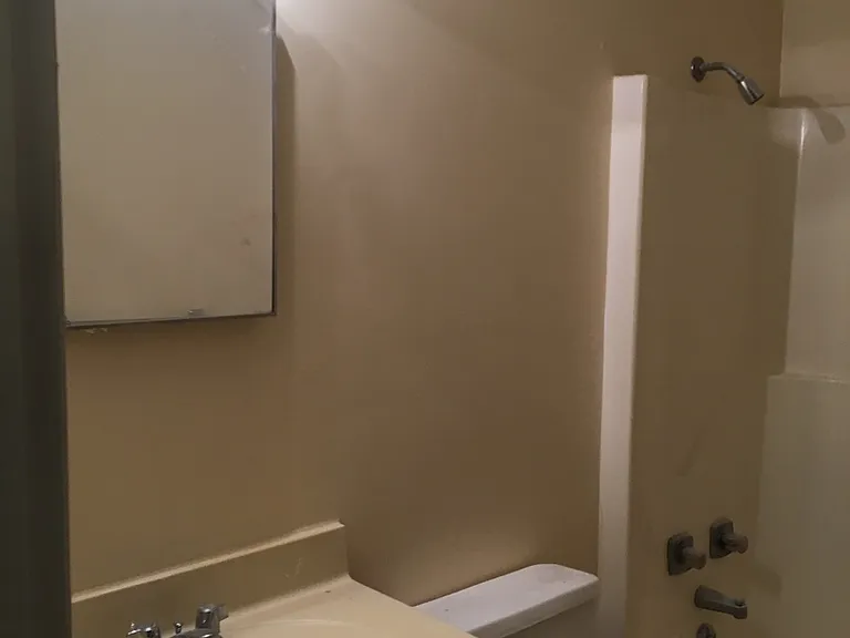 3016 Sherrill Avenue — Photo 5