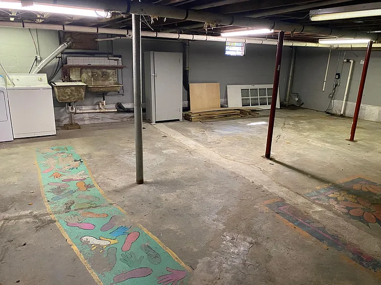 72 W Center St — Photo 8