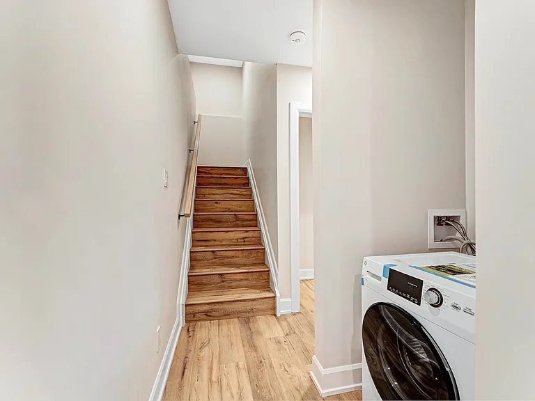 292 B Duncairn Ave #B — Photo 6
