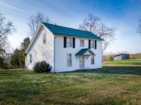 435 Summitt Rd, Vinton, OH 45686