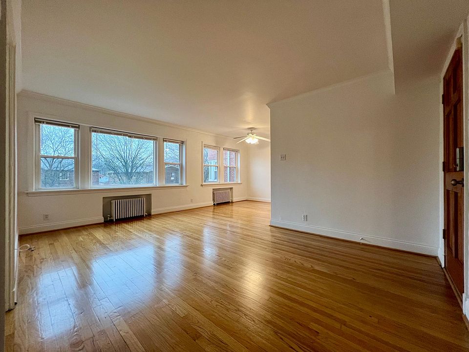 1st image of 765 Westwood Dr APT 302