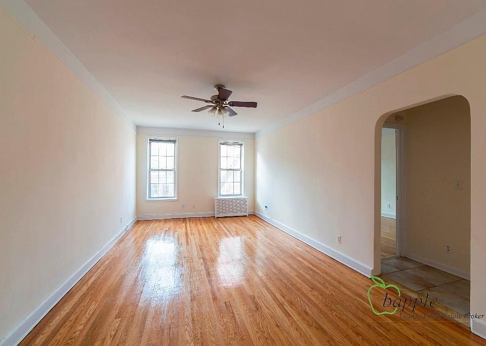 1st image of 425 W Broadway APT 4e