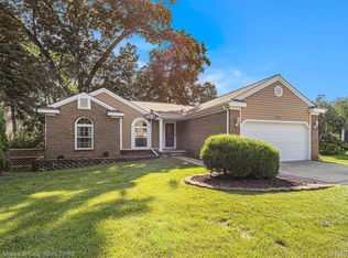 15336 Shadyside St, Livonia, MI 48154