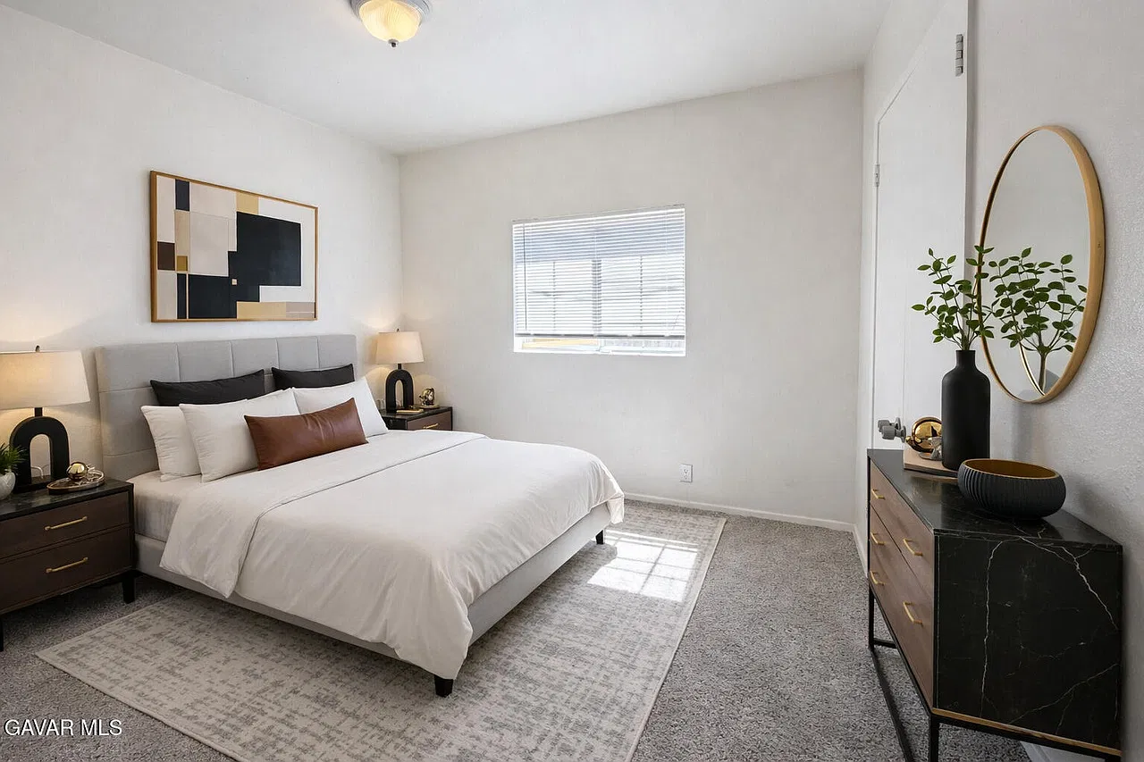 2 bed, 800 sqft, $1,400 — Photo 1