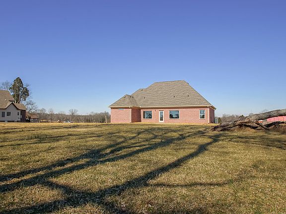 5th image of 124 Spencer Springs Dr