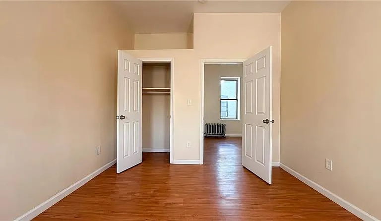 37 Bay 22nd St #1 — Photo 1
