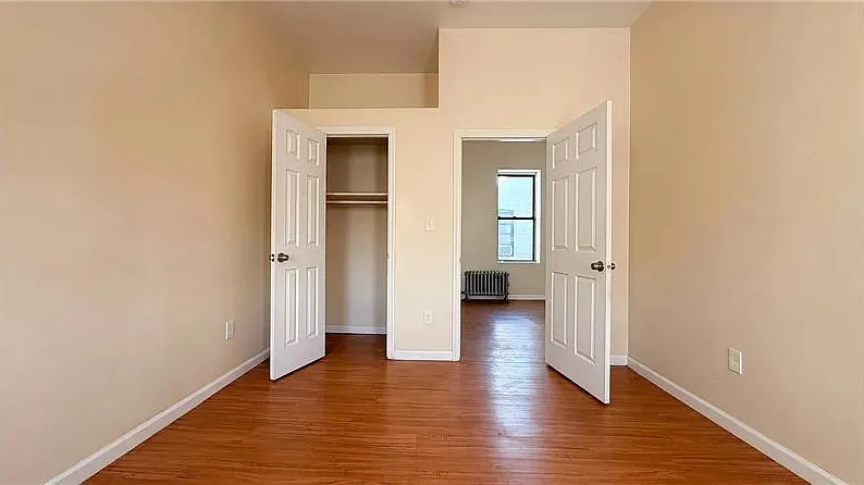 37 Bay 22nd St #1