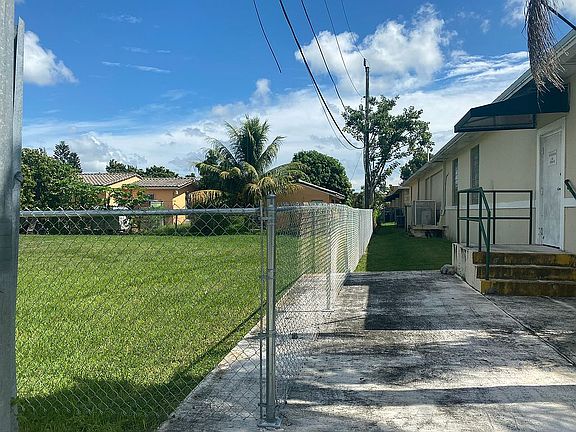 5th image of 685 NW 1st St