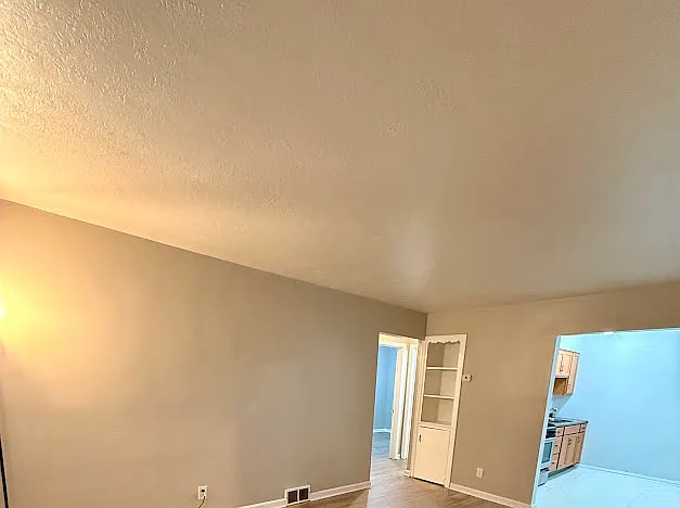 5252 Pine Tree Ln #1 — Photo 8