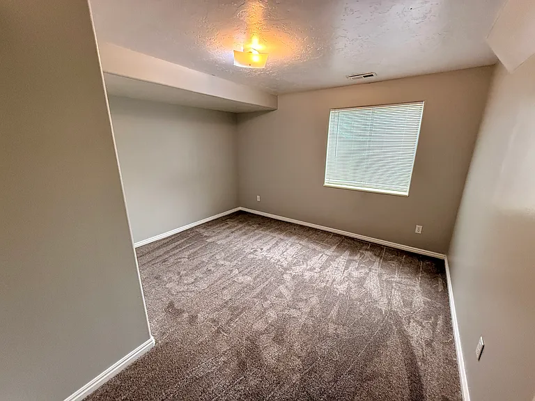 12397 S 3240 W — Photo 14