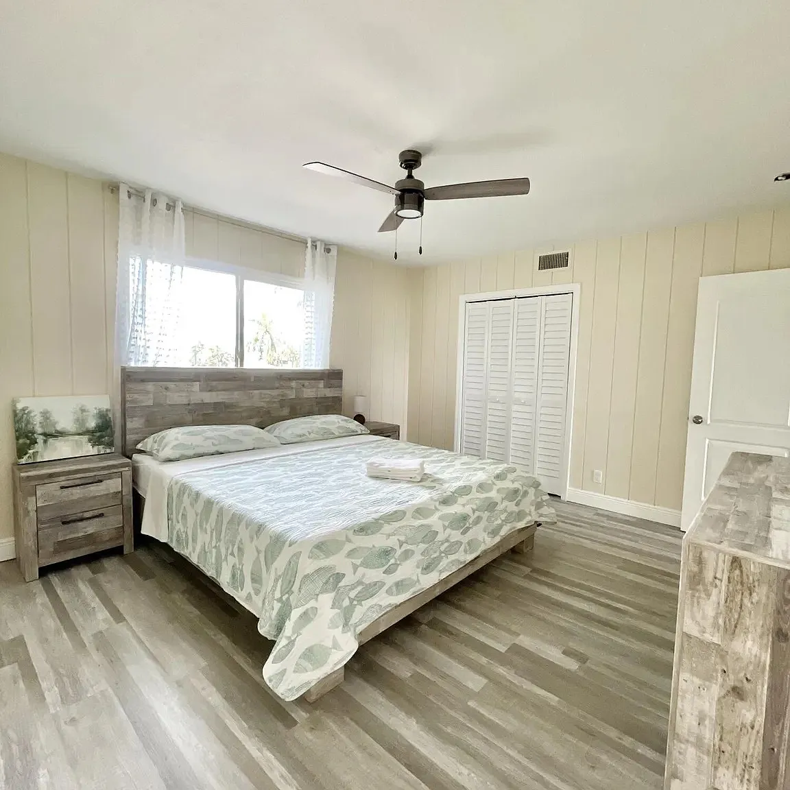 2 bed, 4504 sqft, $3,250 — Photo 2
