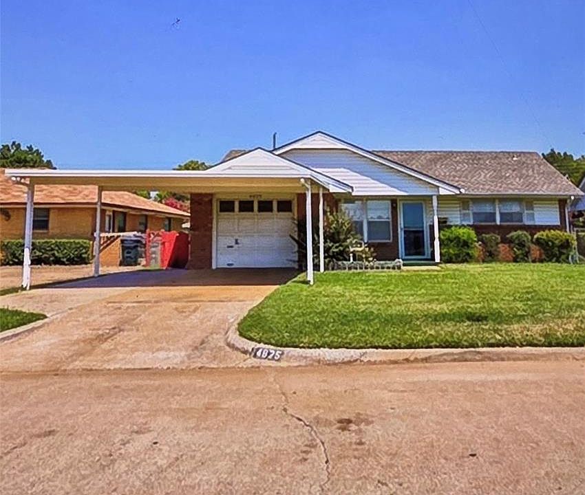 1st image of 4825 SE 20th St