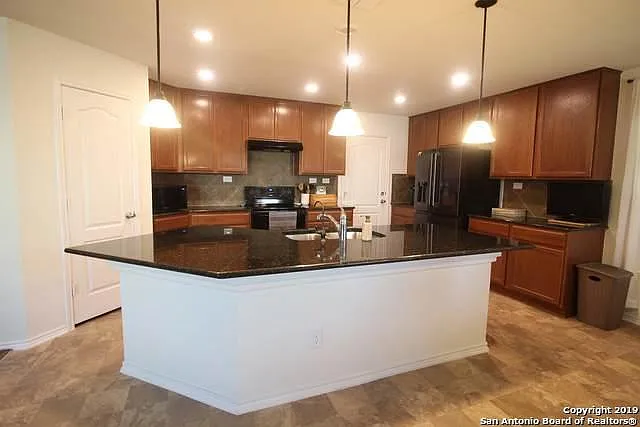 1407 Blue Jay Ct — Photo 5