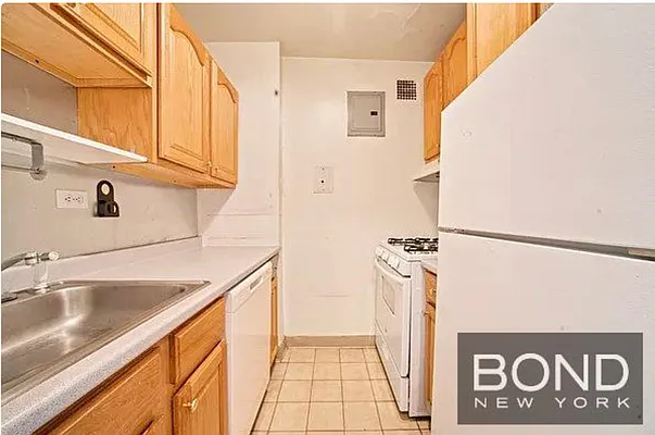 Rented by Bond New York | media 24