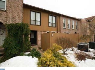 26 Pinehurst Ct, Reading, PA 19607