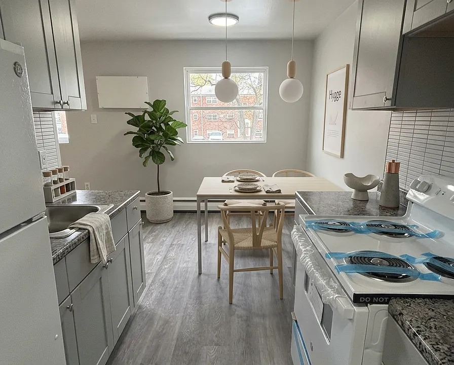 713 Broadway #1A