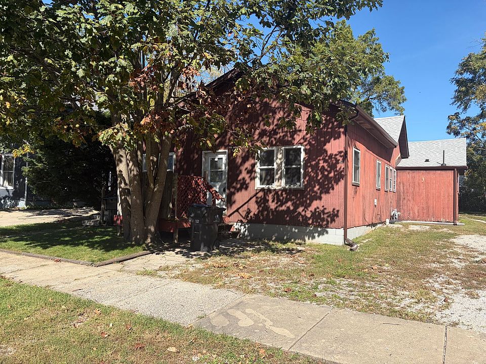 1st image of 812 E Market St #1