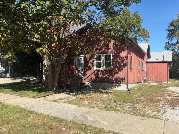 812 E Market, 812 E Market St #1, Bloomington, IL 61701