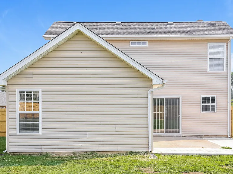 805 Stone Flower Ct — Photo 17